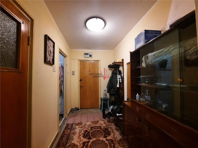 Postavarul 3 camere semidecomandat, Codrii Neamtului, 10 minute de metrou Nicolae Grigorescu