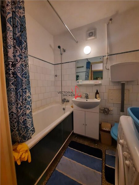 Postavarul 3 camere semidecomandat, Codrii Neamtului, 10 minute de metrou Nicolae Grigorescu